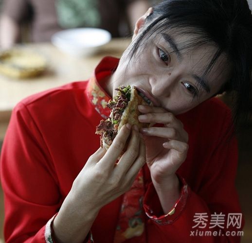 范冰冰巩苏俪演的阎，装得又丑又笨，太吓人了。