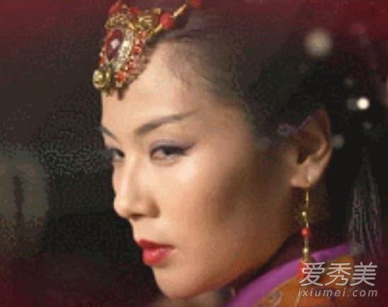 《米月传奇》刘涛腹部黑眼圈化妆怎么画？