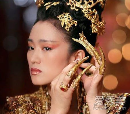 残障人士修指甲教程(照片)