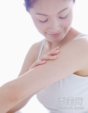 吃海带和喝蜂蜜水日常饮食排毒美容