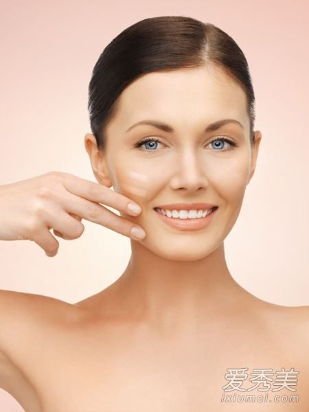 洗脸后，脸上的皮肤怎么样了？洗脸后脸上的皮肤怎么涨的？