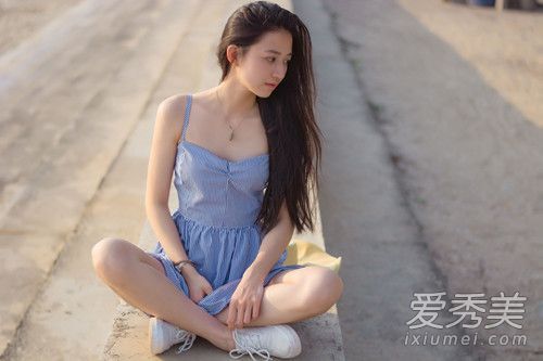 你穿什么样的带吊带的内衣?如何搭配吊带裙是最时尚、最漂亮的。