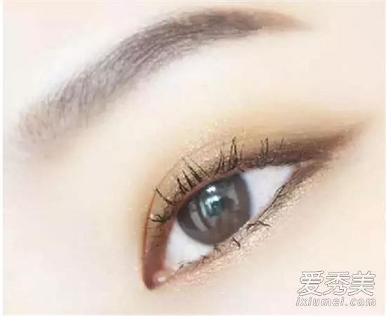 当眉毛很细的时候，你是怎么画的？说明了韩式眉毛化妆的步骤