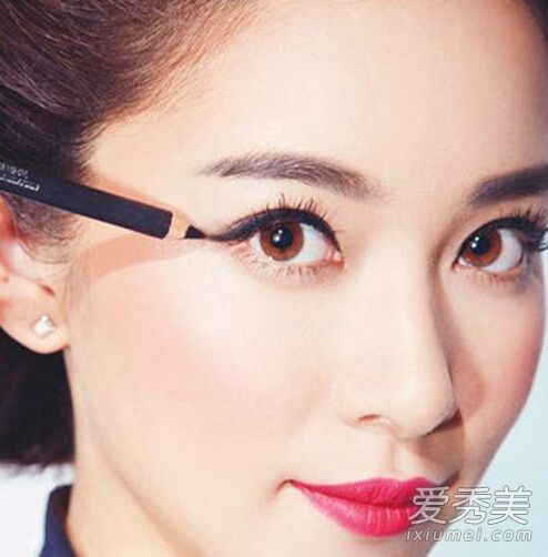 眼线可以补充多久？填充眼线需要多长时间？