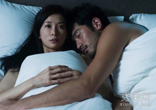 范赤岭女演员经典床戏素颜PK