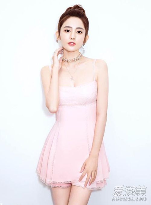 古力娜扎的吊带裙是什么牌子的？