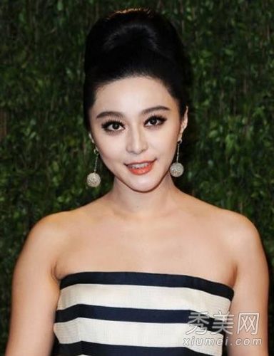 下巴修剪，整形手术上瘾，7个女演员痴迷于锥型脸