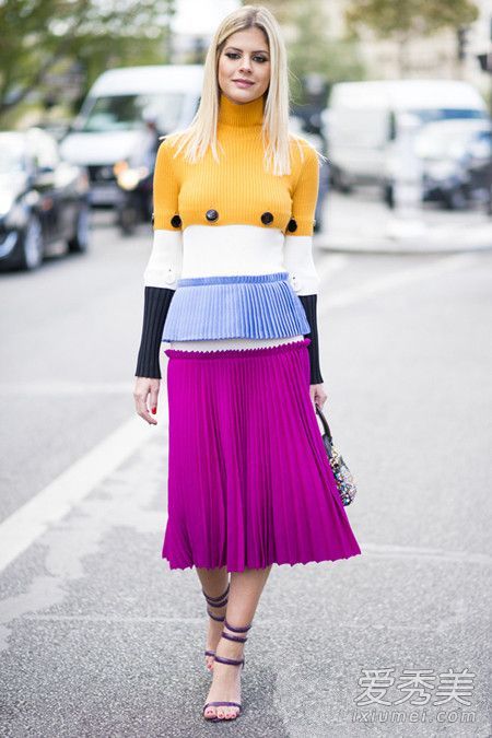 寒冷的天气也需要裙子。这些超短裙非常漂亮。