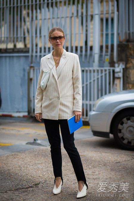 秋天的外套款式太多了,最值得一试。