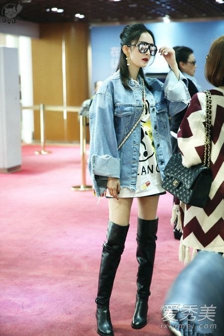 穿及膝的靴子,看看女明星们如何搭配。