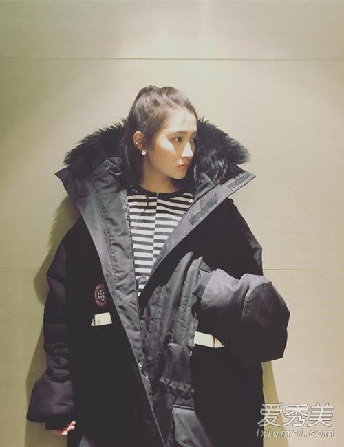 过大的狂热仍在继续,羽绒服需要加长。