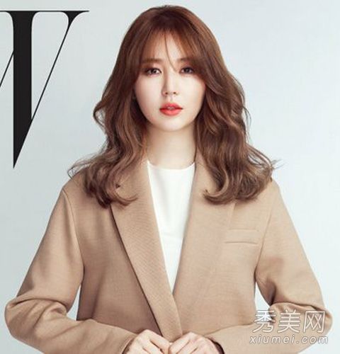 尹恩惠最新时尚造型哑光唇妆秀大气