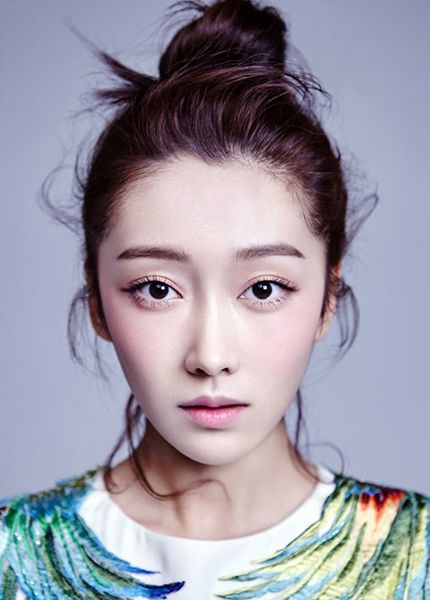 在2015年底，4种类型的化妆架被推荐用于各种场合。