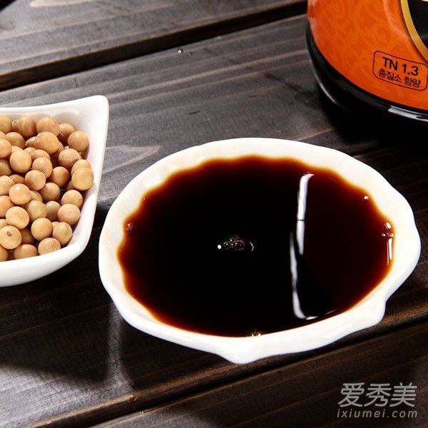 我可以吃有天花痕迹的酱油吗？吃酱油会加深粉刺吗