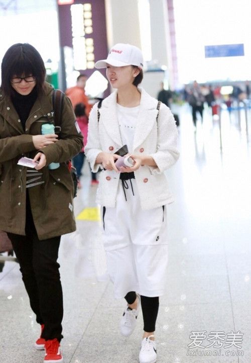 年轻的郑双南是个好周东宇。90年代后，如果小花彼此不一致，它们就会被晒伤。