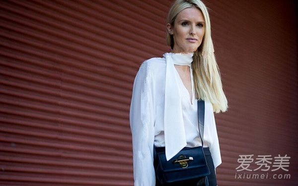 复古时尚！丝巾搭配教学，这是经常被低估的。