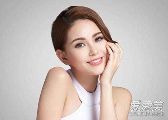 身体也应该涂面膜！完美火辣的母亲昆凌用五种方法保养水嫩肌肤