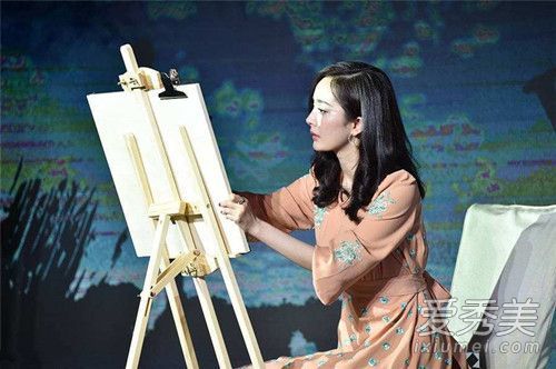 克洛伊是什么牌子的?杨幂2017服装展