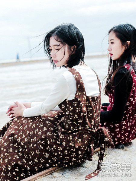 碎花裙不是成熟女性的专属多层次碎花裙,时尚。