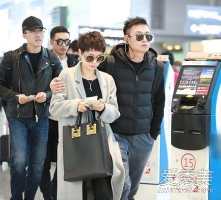 马伊利机场的黑包是什么牌子的