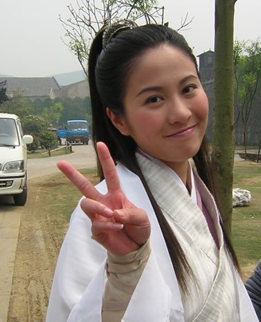 叶璇的眼睛智力担心男朋友和朋友做整形手术(照片)