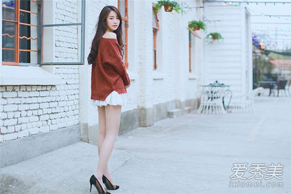 让你男朋友的眼睛无法与你性感女性化的针织品分开