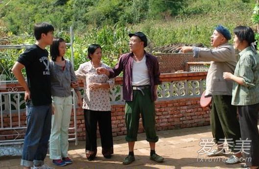 赵四也穿着光头强的裤子!