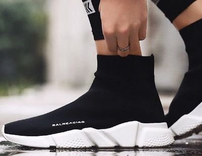 甘龙皇帝的鞋子今年流行什么样的