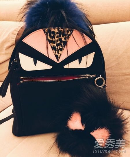 小怪物背包的品牌价格是多少