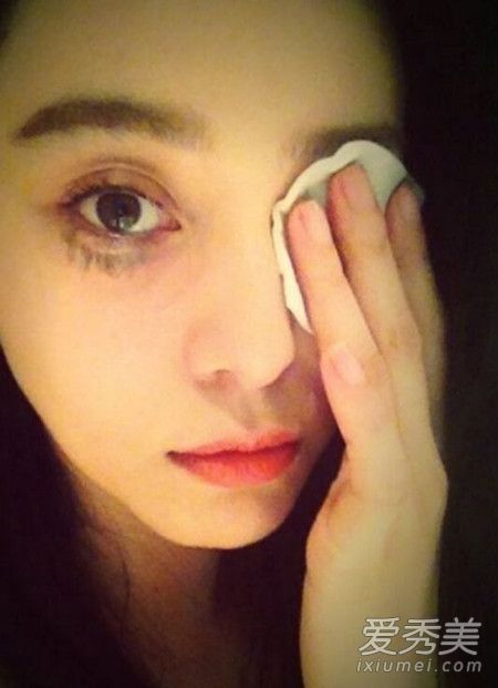 学习这四个动作，你将在范冰冰身上拥有完美无瑕的肌肤。