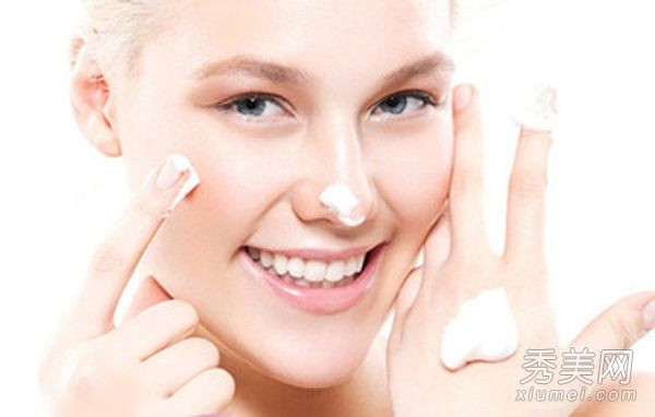 泡沫清洁剂干净吗？对洗脸的误解可能会使你变丑。