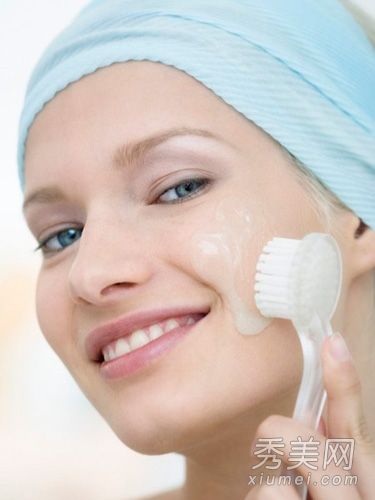 夏季去角质:教你正确使用磨砂霜