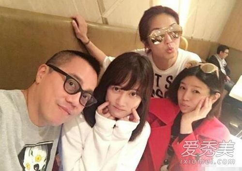 相貌平平的陈乔恩看起来像变了脸。陈妍希的心很复杂。