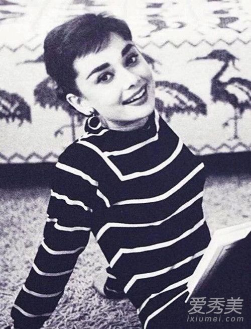 一件你不会厌倦的条纹衣服,用它来节省你的冬季衣橱。