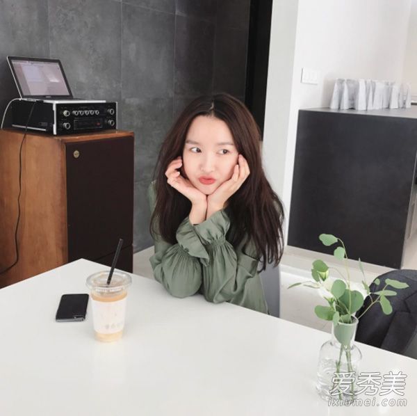 你不需要花很多钱来保养你的皮肤，并获得足够的睡眠来恢复你娇嫩的皮肤。