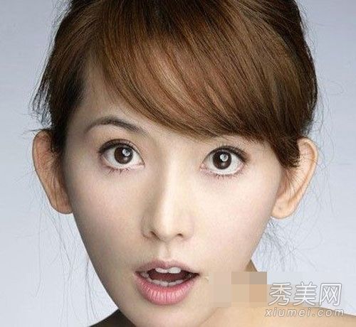 、王、和女演员面临致命缺陷曝光