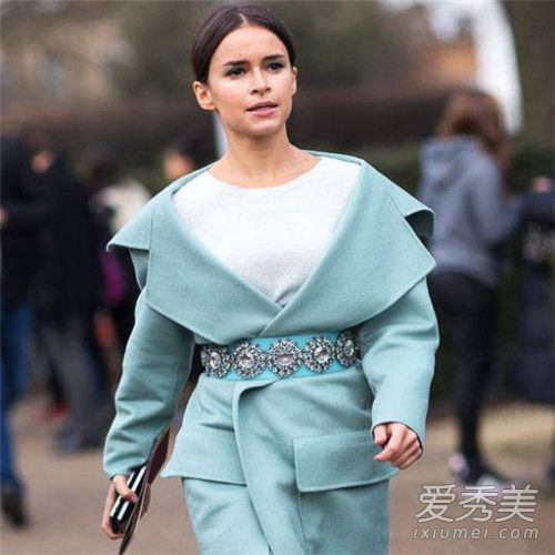 只要你系上冬季流行的装饰性腰封