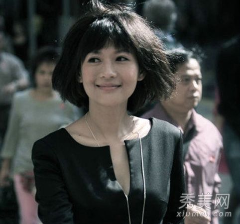 这位女演员像《阿凡达》一样毁容了吗?还是整形手术失败了?