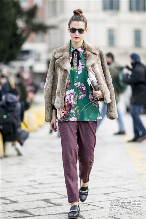 巧妙运用蝴蝶结，造型独特优雅