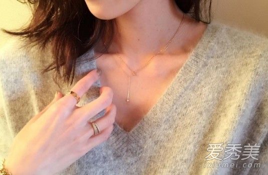 日本易碎珠宝用精致的链条带出甜美的味道