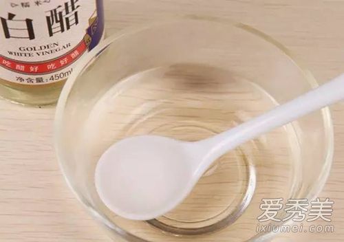 学习这些美白和淡化斑点的方法很简单。