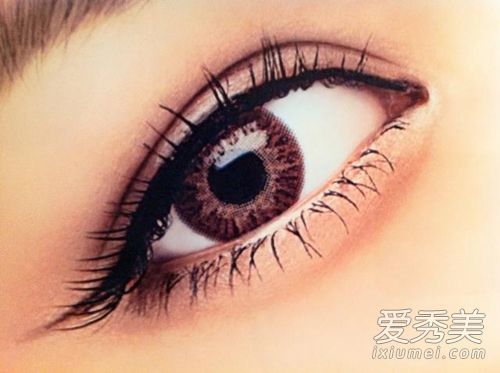 虽然大眼睛是好的，但你必须知道割双眼皮的害处。