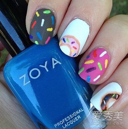 美甲欣赏:推荐给食客的20个环形美甲