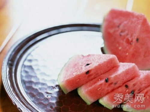 夏季DIY西瓜面膜西瓜皮美白果汁补充水