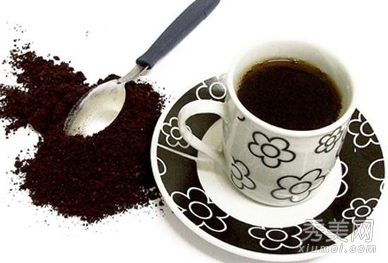 糖果。黑咖啡美白牙齿，避免6件事