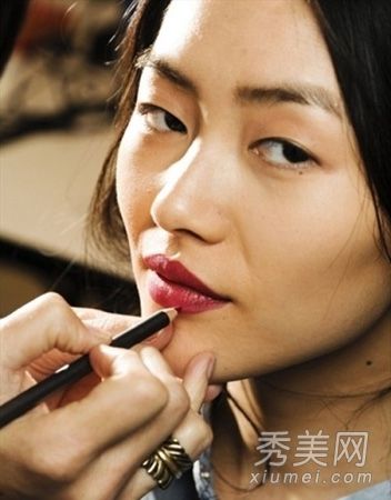 国际品牌模型皮肤和。护发贴士