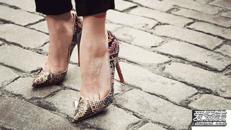 去做吧。高跟鞋不会整天累着你的脚!