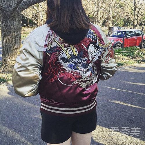 潮州人都穿绣花夹克,想变得英俊。从一个开始。