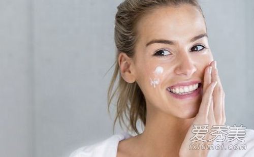 拯救干燥的皮肤！不怕秋天和冬天