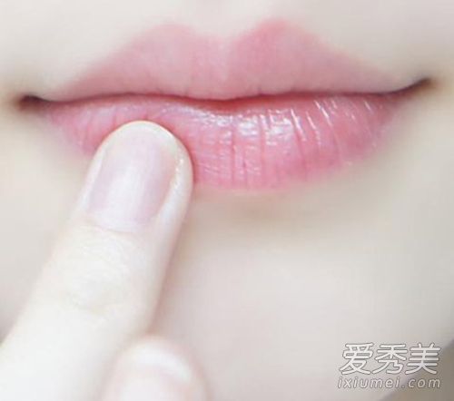 不要放开你的嘴！脱落应完全到达嘴唇。